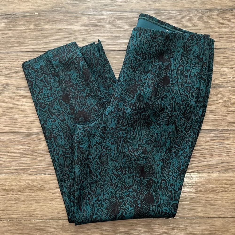 Chico’s 360 Juliet Ankle Pants Python Print - image 7